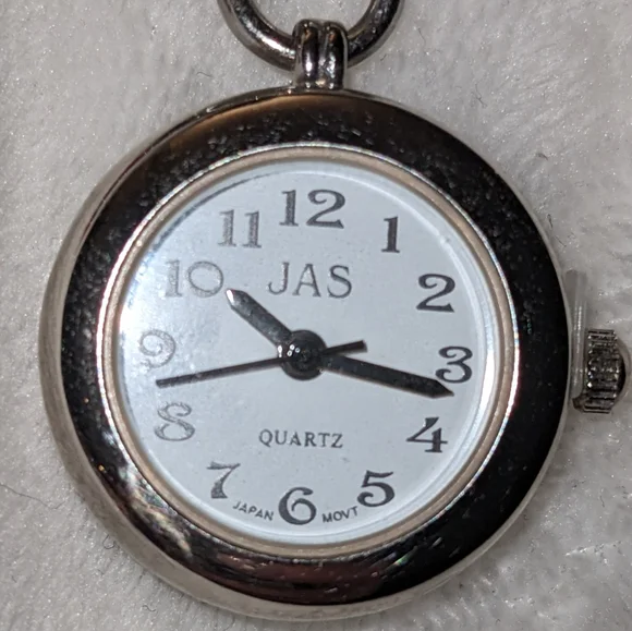 ❤️ Sewing Machine Watch Keychain - Picture 4 of 6